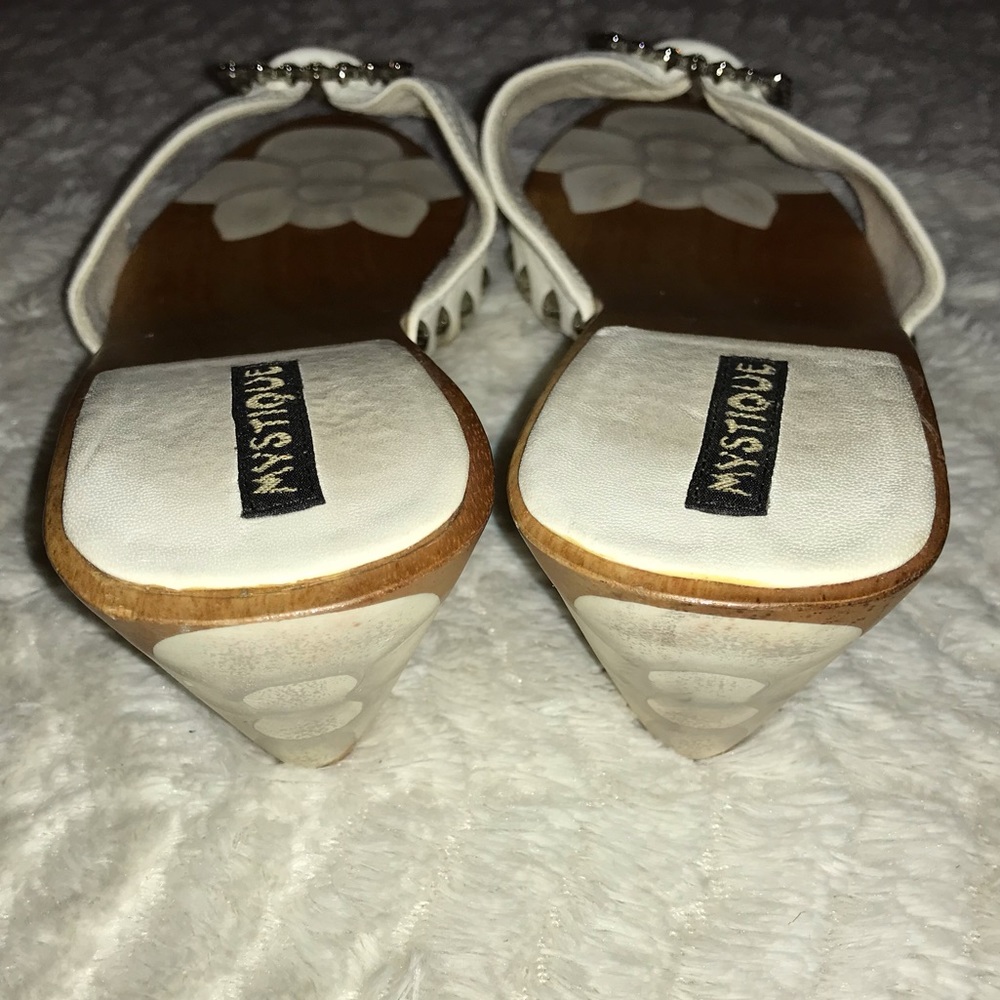 Mystique Leather Jewel Buckle Kitten Slides White - Picture 5 of 6